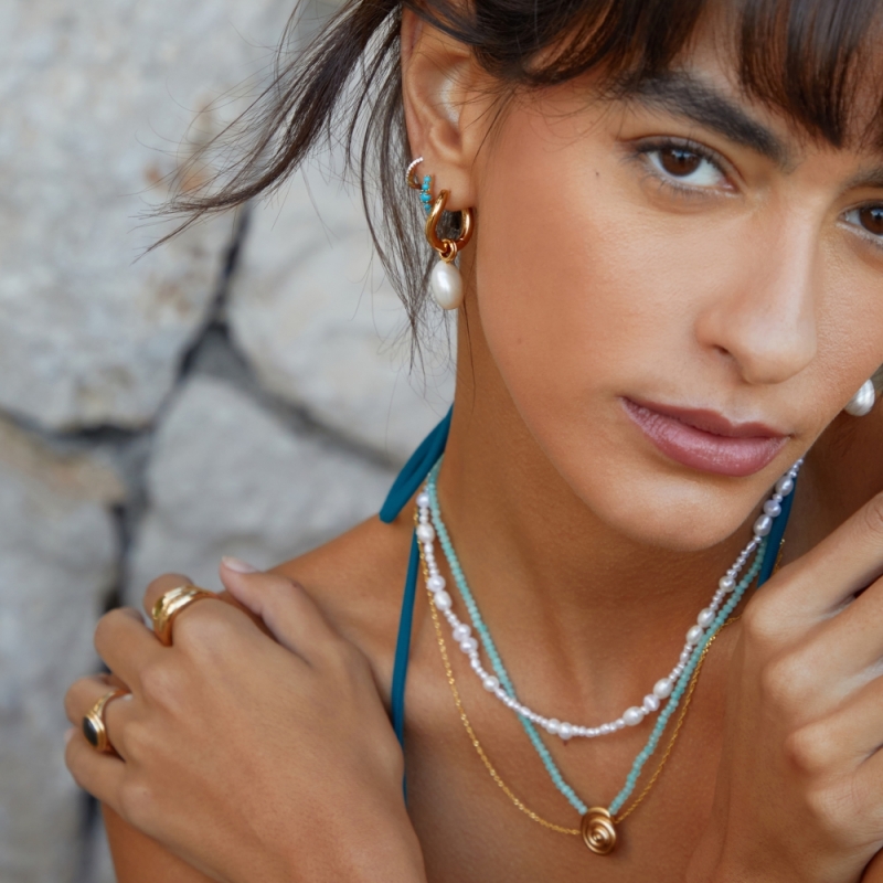 <strong> ASTRID & MIYU <br>Jewels to Treasure</strong></br>