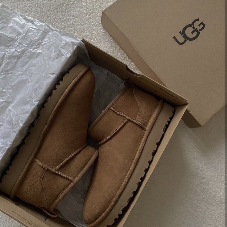 <strong>The Cosy Boots<br> UGG</strong>